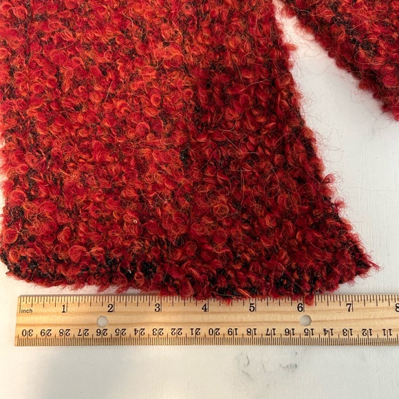 Wool scarf - Picture 8 of 12